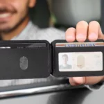 Billetera ESR abierta mostrando la licencia en la ventana transparente